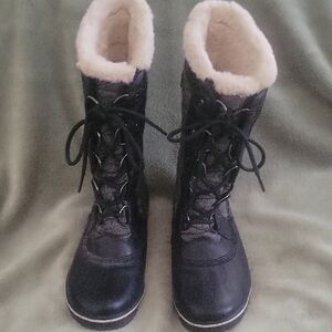 JBU Black and Cream Winter Boots